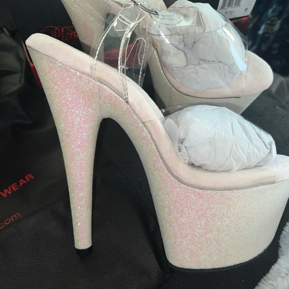 Pleaser Shoes - COPY - Brand new White Glitter Pleasers -size 8